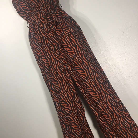 Animal Print Sleeveless V-Neck Belt Summer Romper - Picture 5 of 8